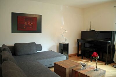 Susan Klavier und Sitzecke.jpg